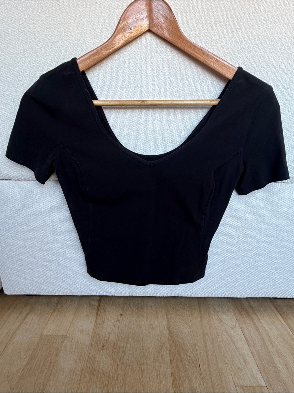 Lululemon Women's Black Scoop-Neck Crop Top